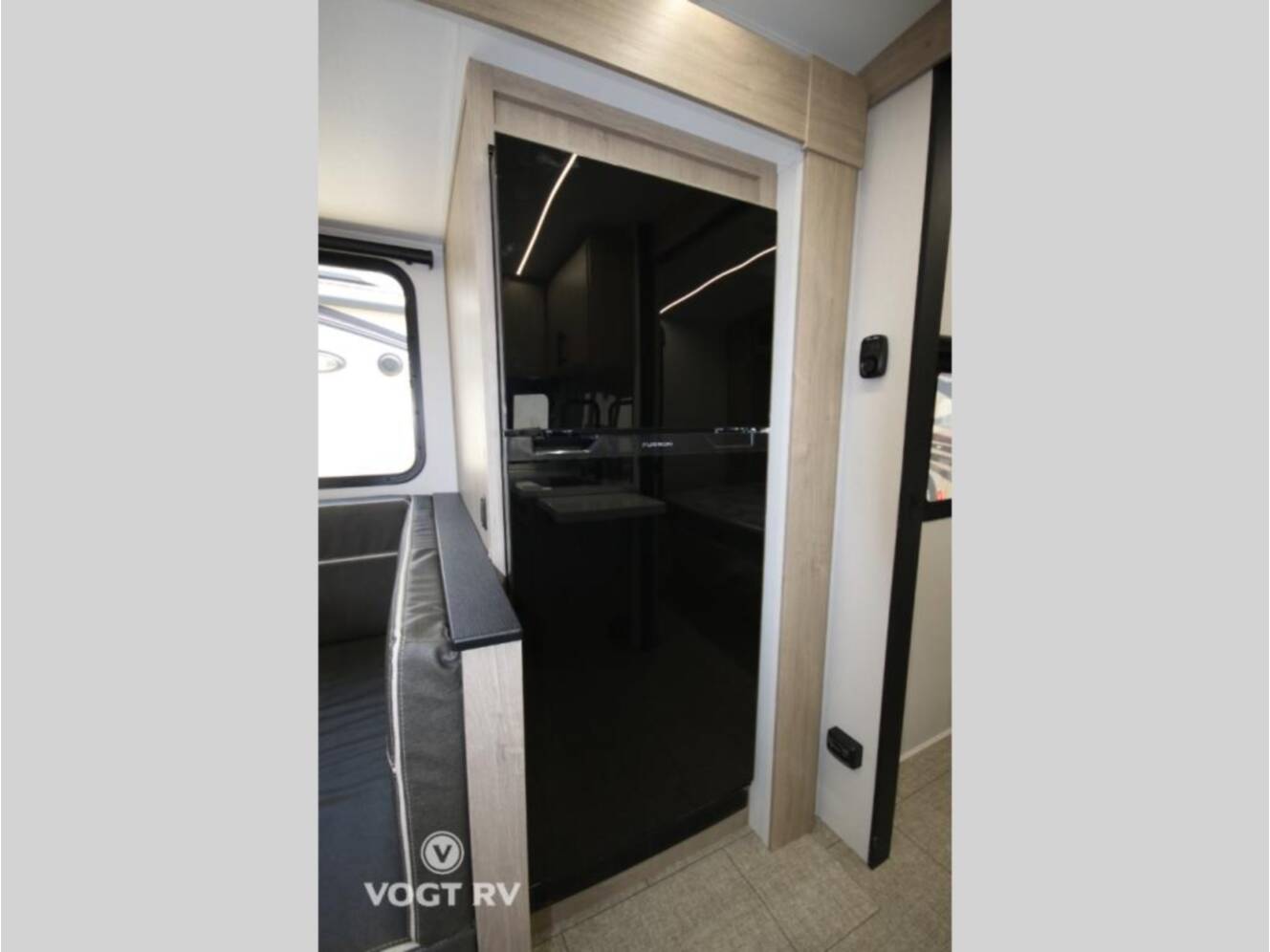 A photo of this 2025 Grand Design Imagine 2470BH