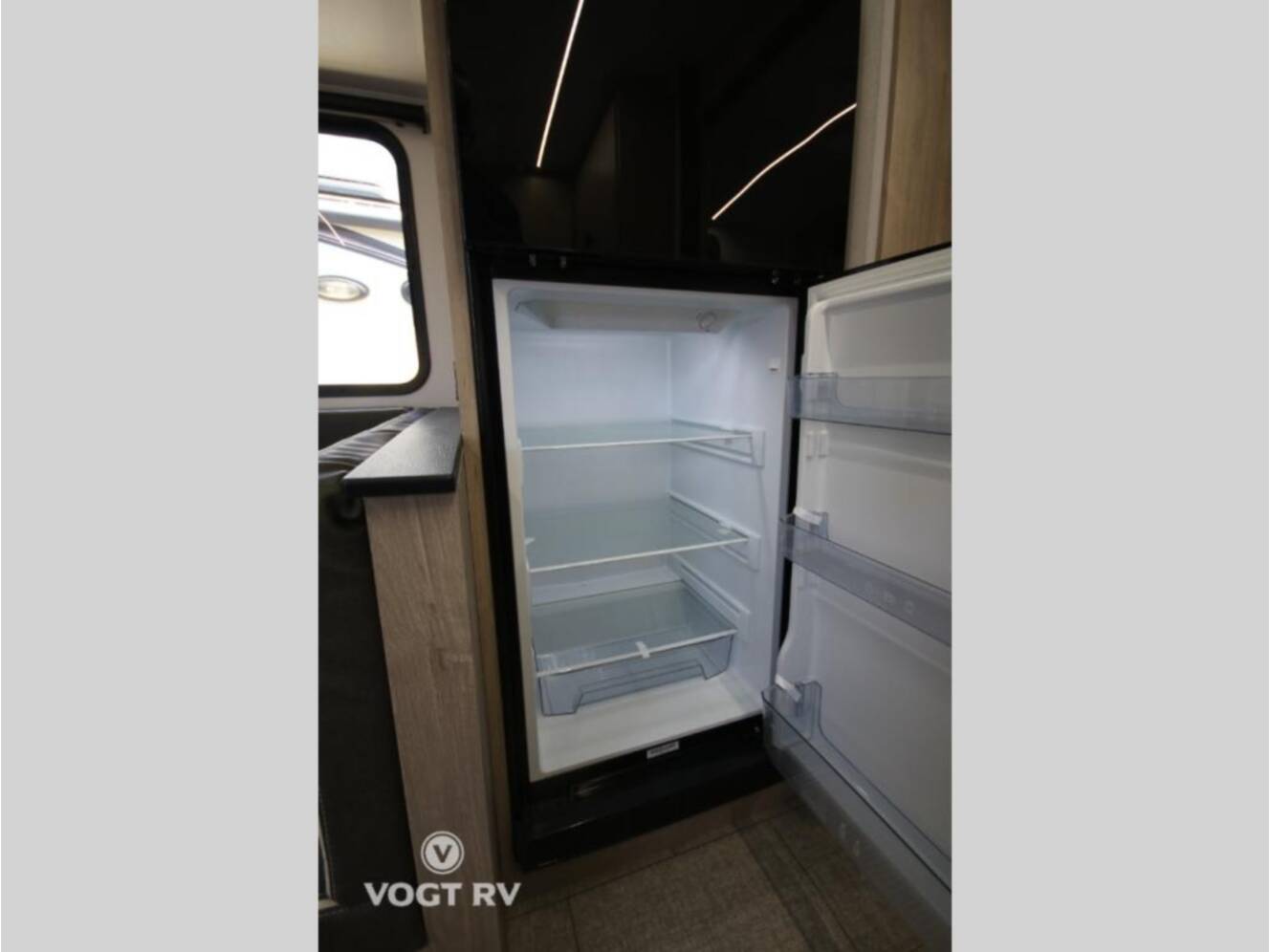 A photo of this 2025 Grand Design Imagine 2470BH