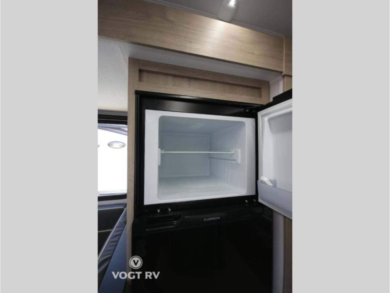 A photo of this 2025 Grand Design Imagine 2470BH