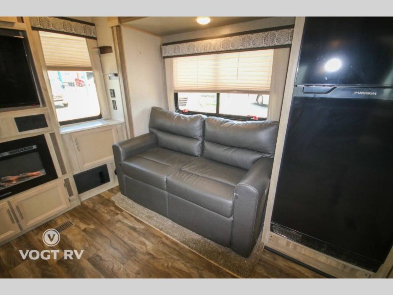 A photo of this 2021 Coachmen Rv Catalina 333RETS