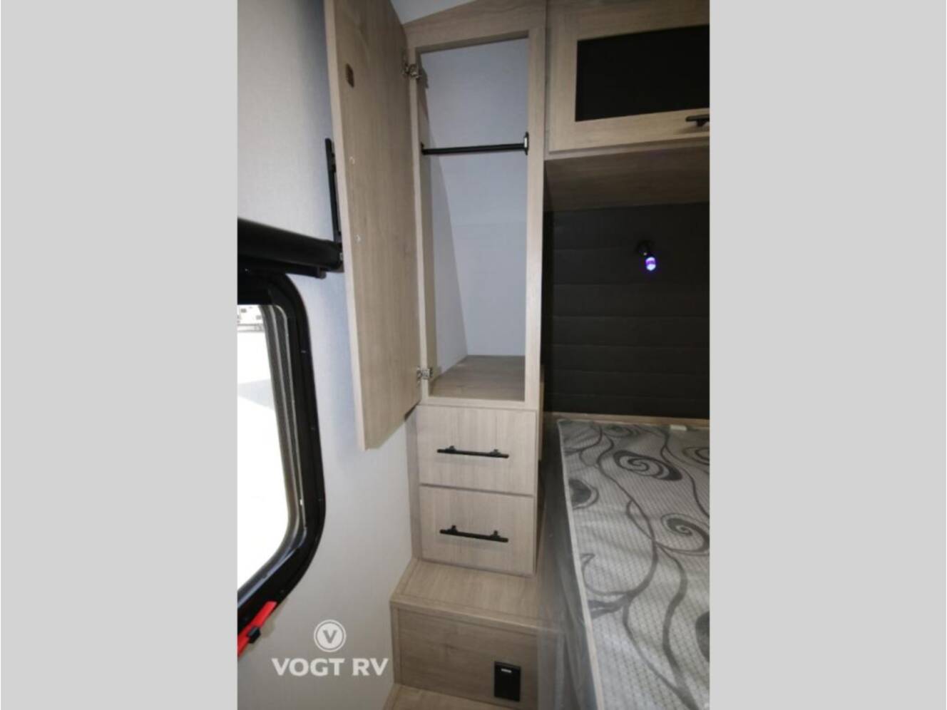 A photo of this 2025 Grand Design Imagine 2470BH