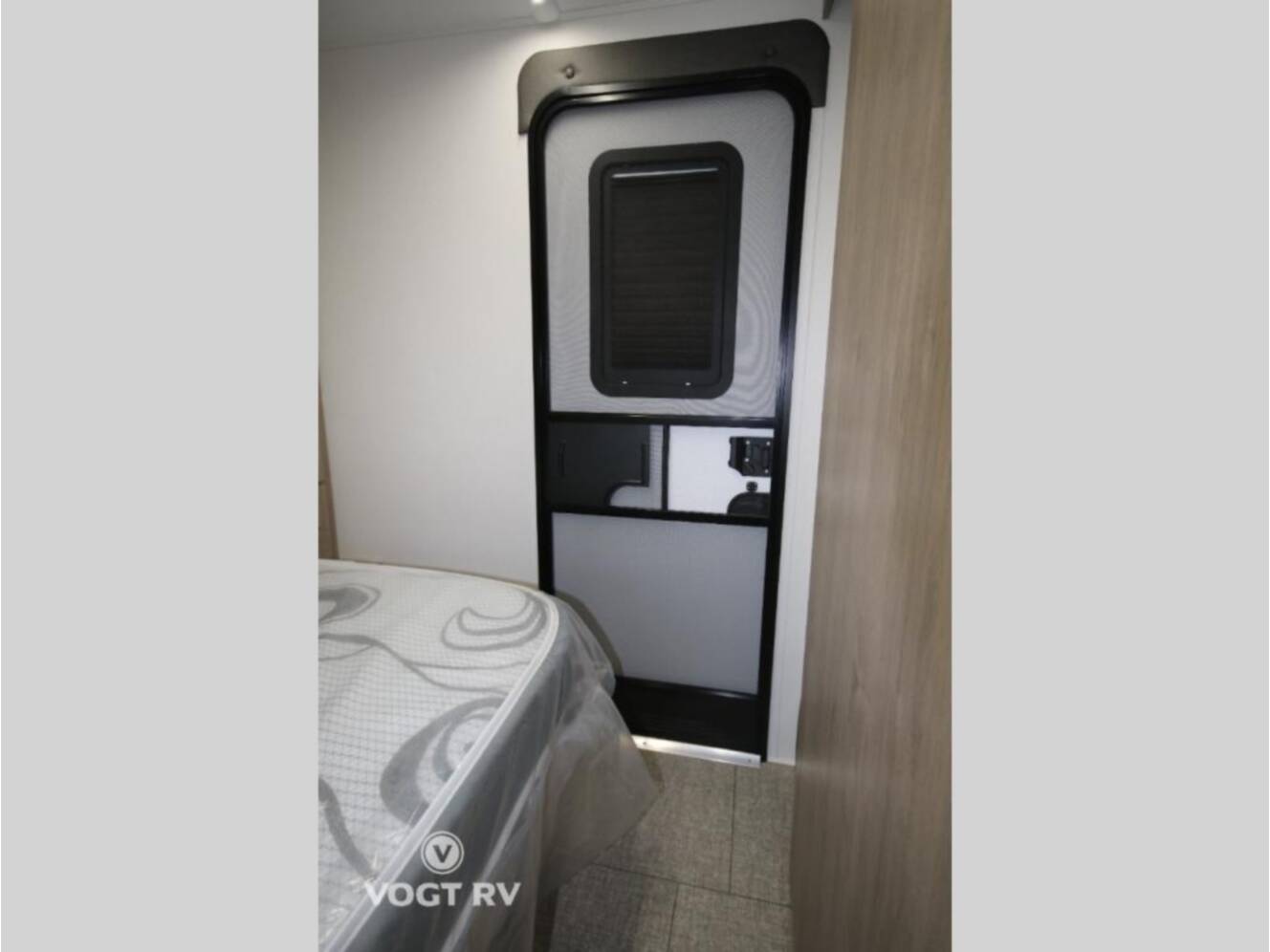 A photo of this 2025 Grand Design Imagine 2470BH