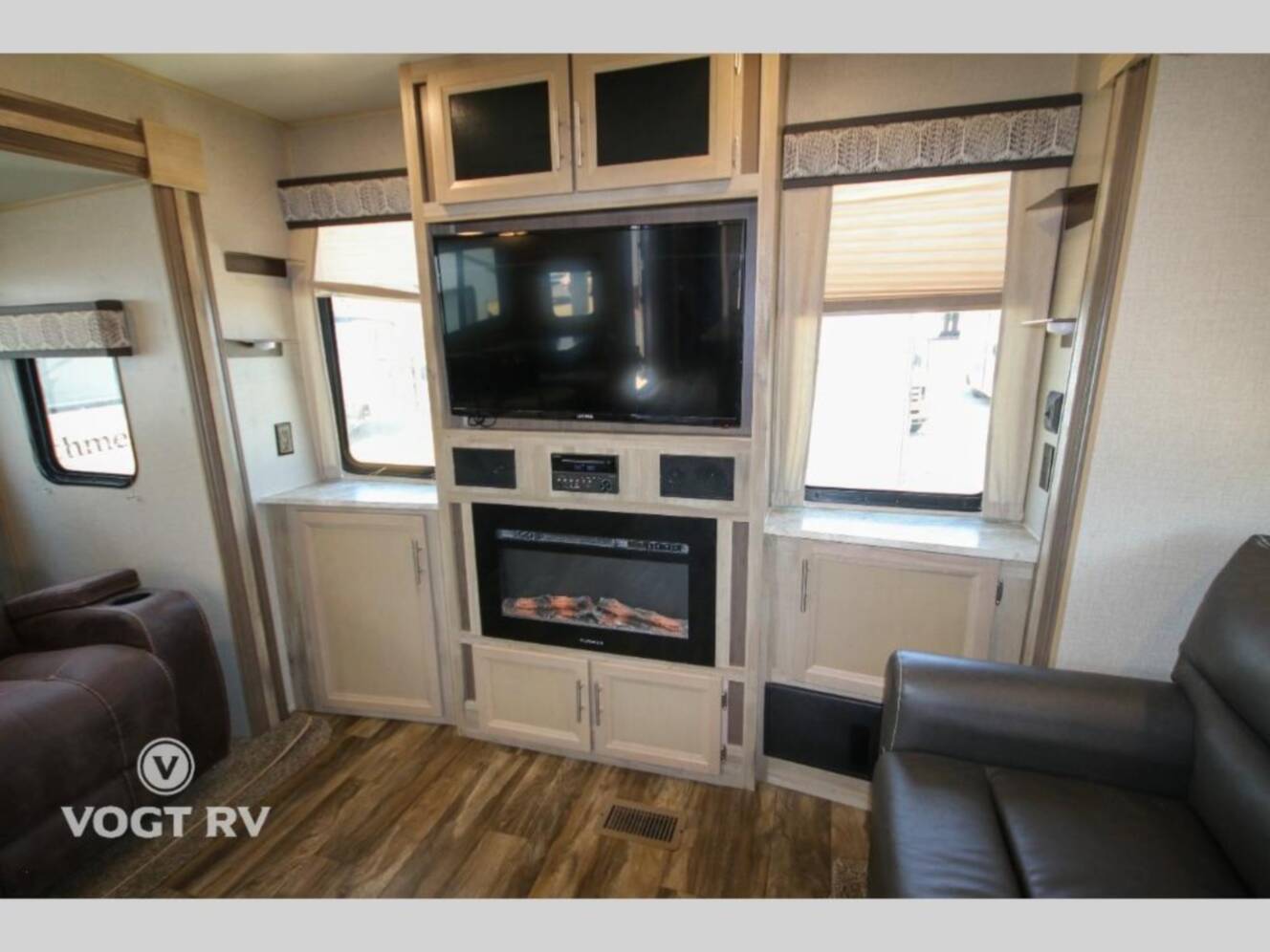 A photo of this 2021 Coachmen Rv Catalina 333RETS