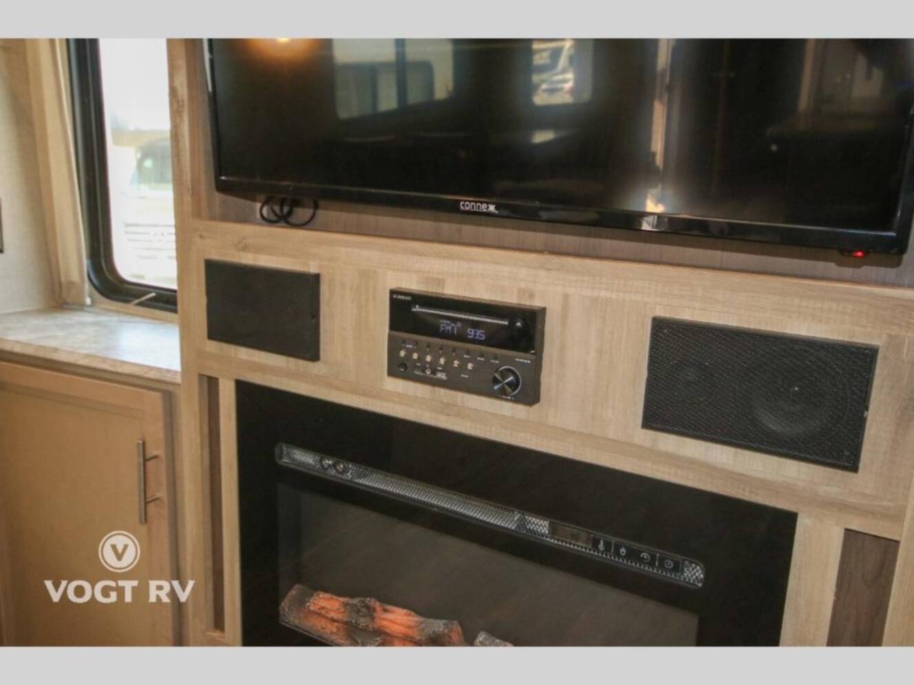 A photo of this 2021 Coachmen Rv Catalina 333RETS
