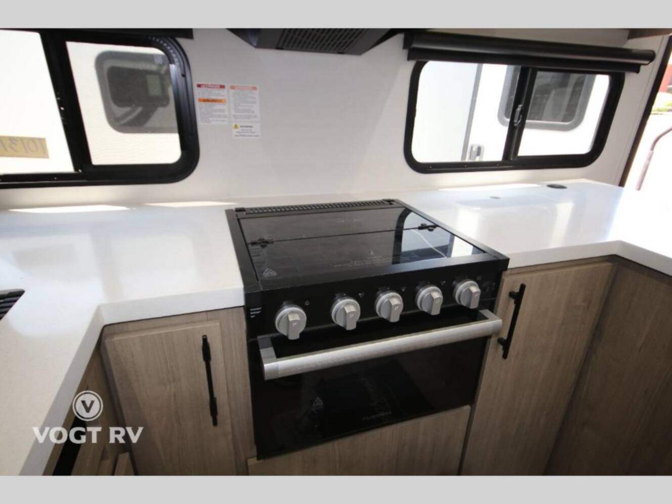 A photo of this 2025 Grand Design Imagine 2470BH