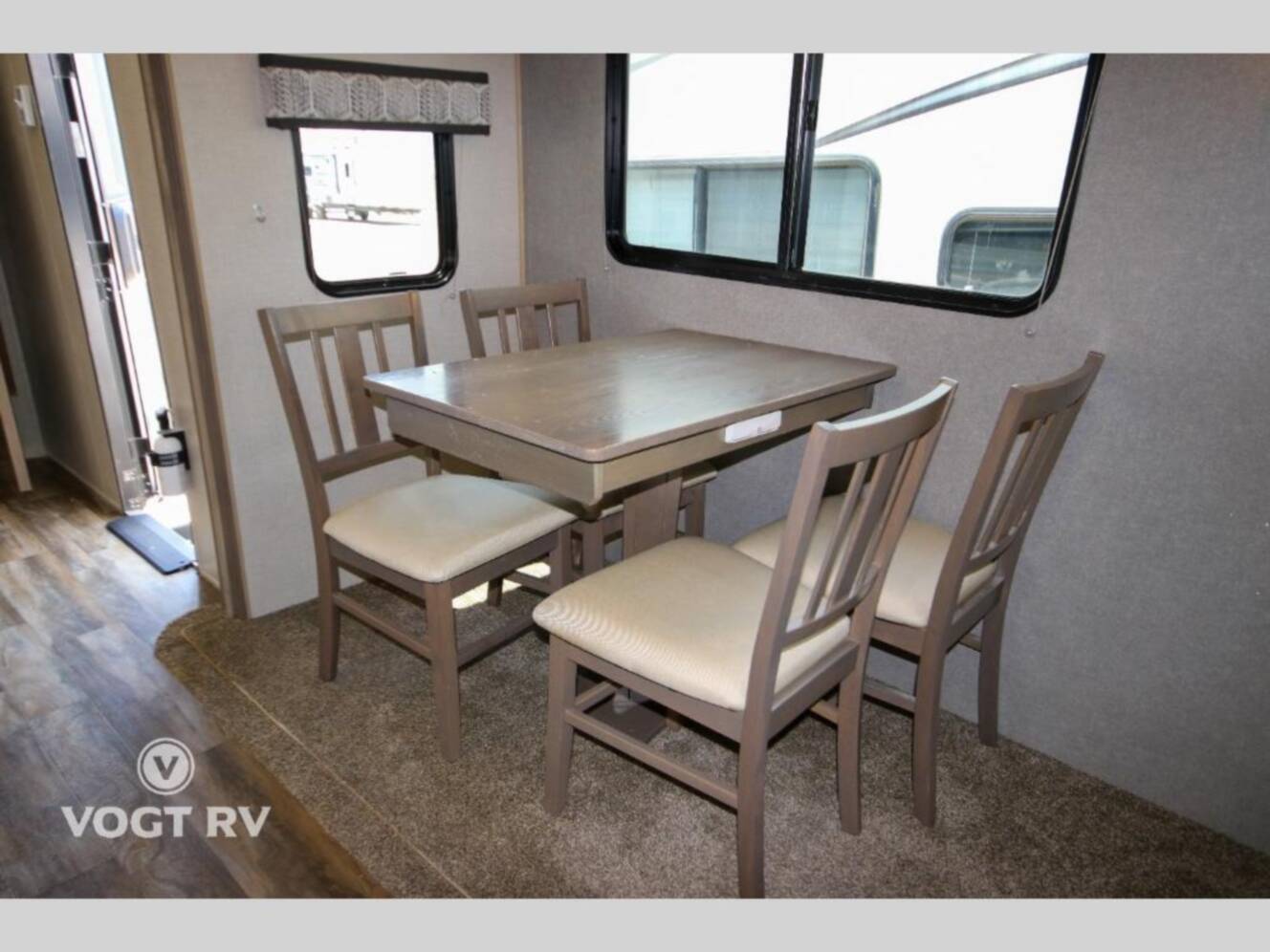 A photo of this 2021 Coachmen Rv Catalina 333RETS