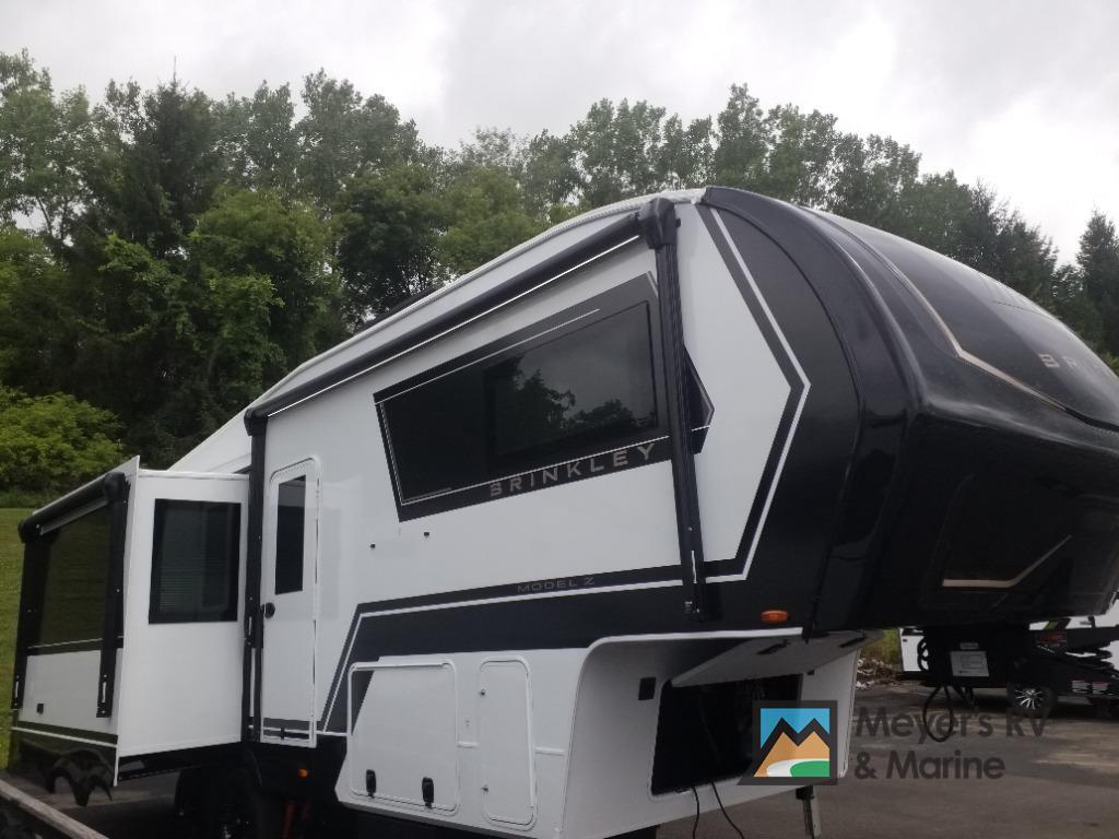 2027 Brinkley Model Z 2700 in bath NY
