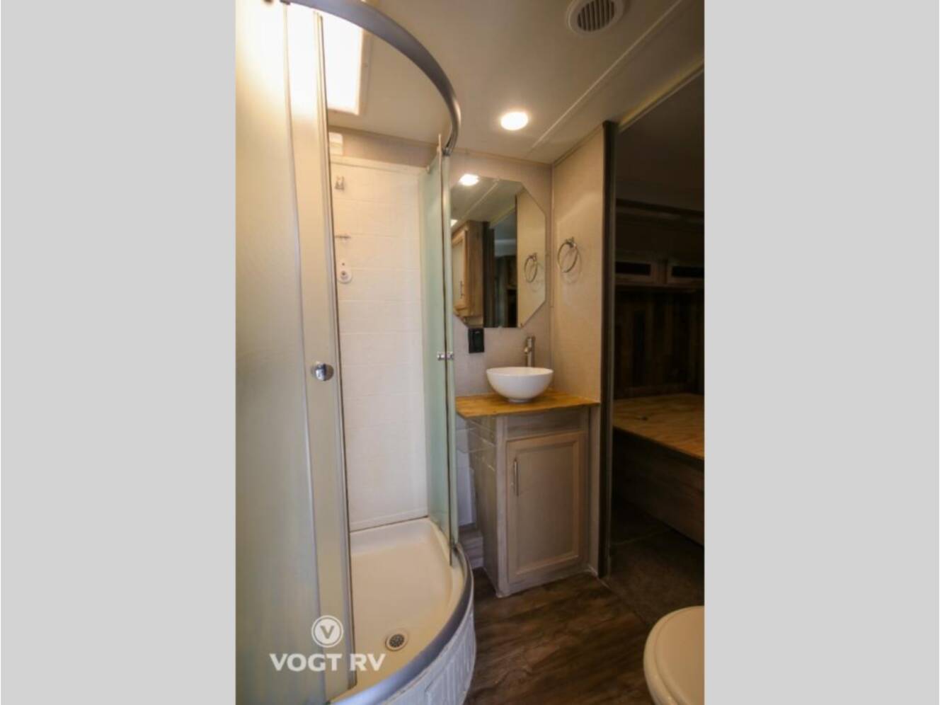 A photo of this 2021 Coachmen Rv Catalina 333RETS