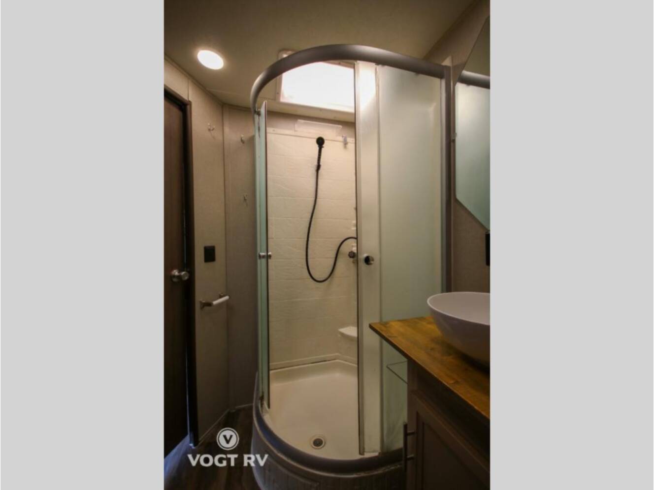 A photo of this 2021 Coachmen Rv Catalina 333RETS