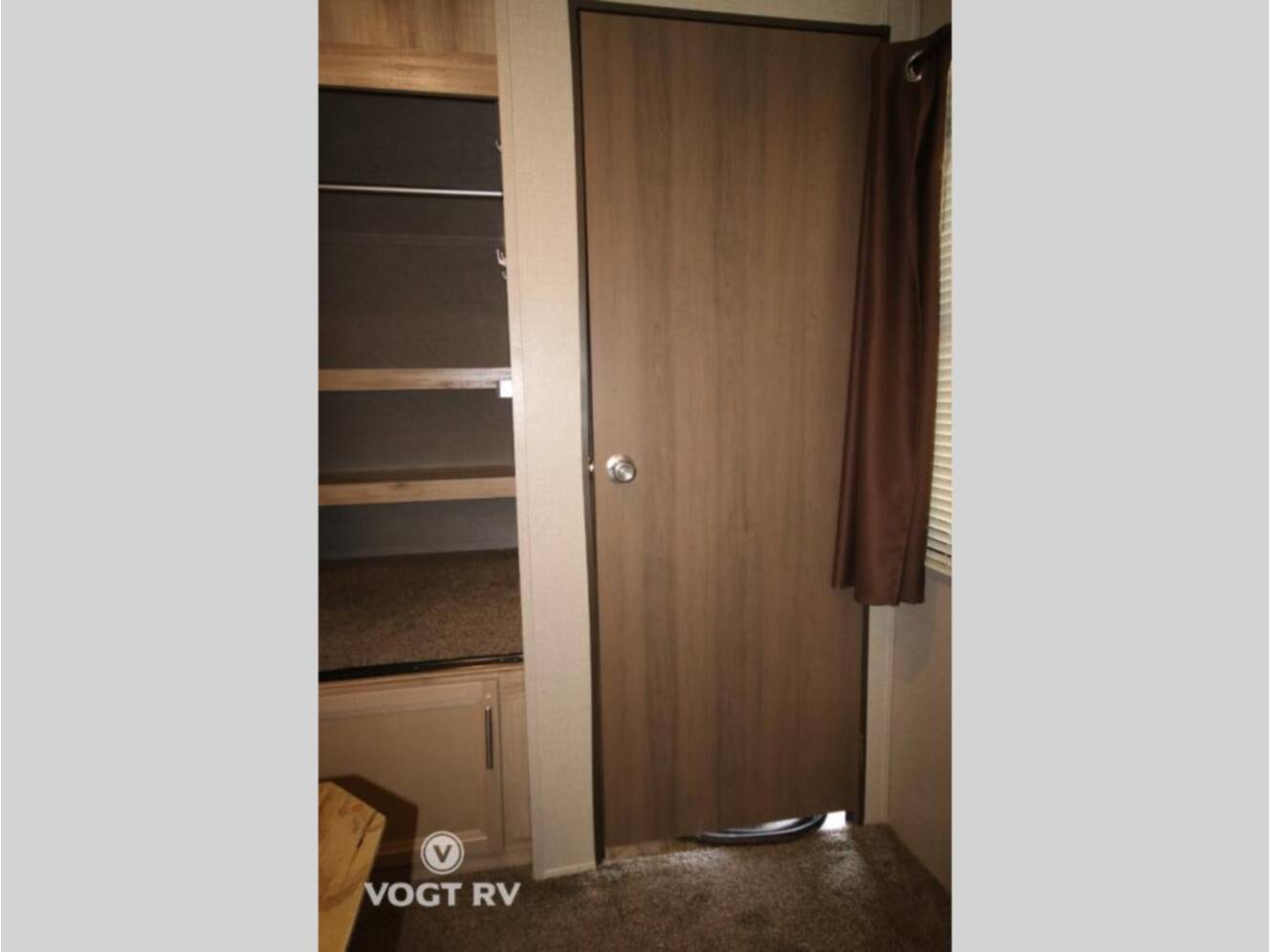 A photo of this 2021 Coachmen Rv Catalina 333RETS