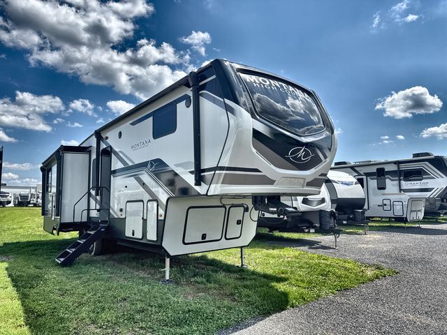 2024 Keystone Rv Montana High Country 311RD in wind gap PA