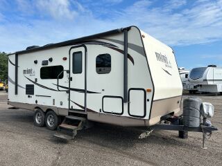 2017 FOREST RIVER ROCKWOOD MINI LITE 2504S