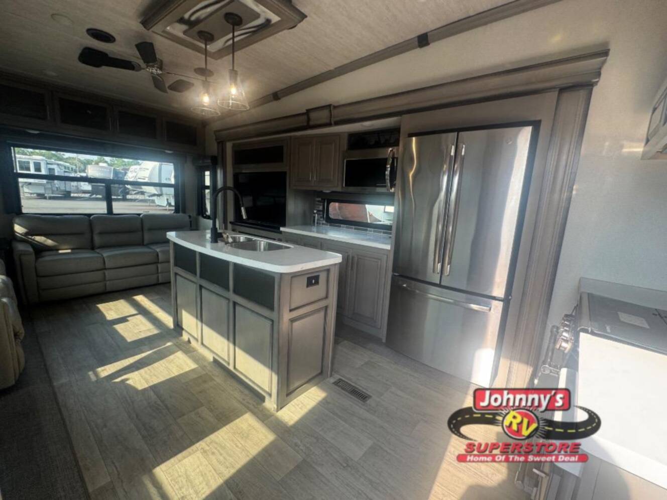 A photo of this 2021 Keystone Rv Montana 3231CK