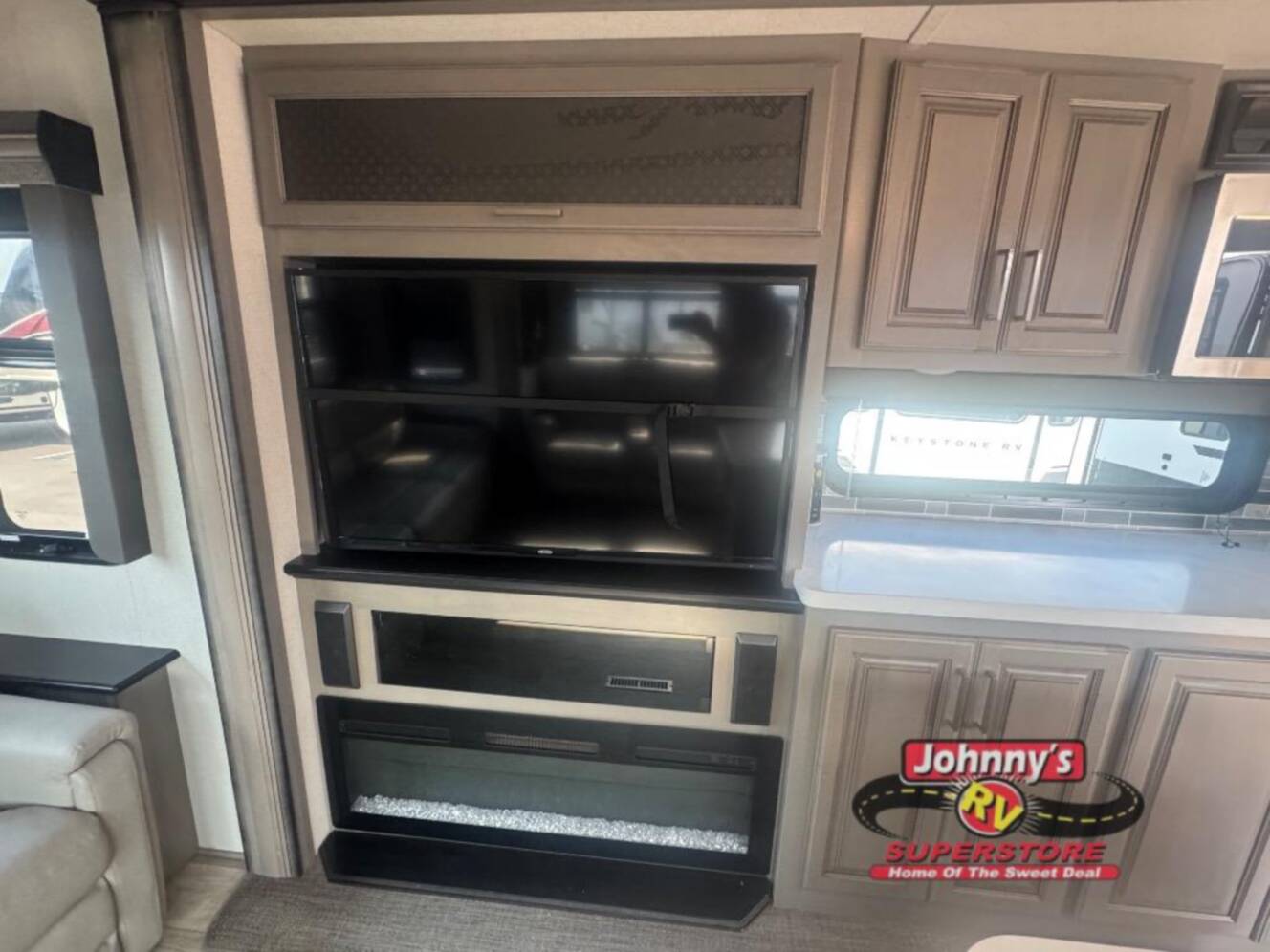 A photo of this 2021 Keystone Rv Montana 3231CK