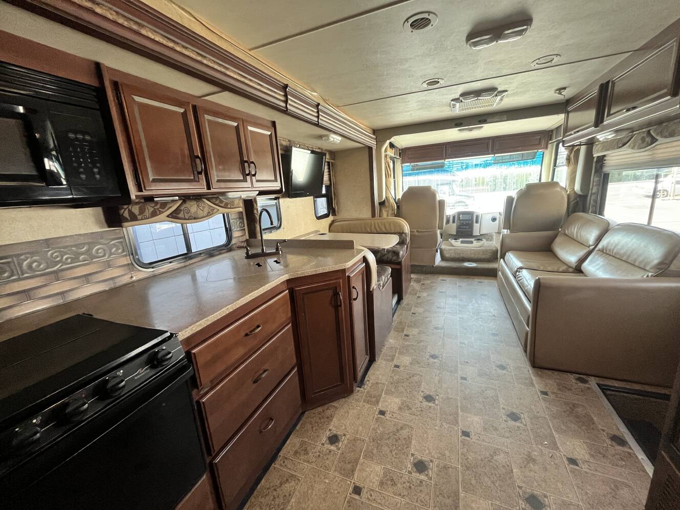 A photo of this 2014 Thor Motor Coach Hurricane 34J