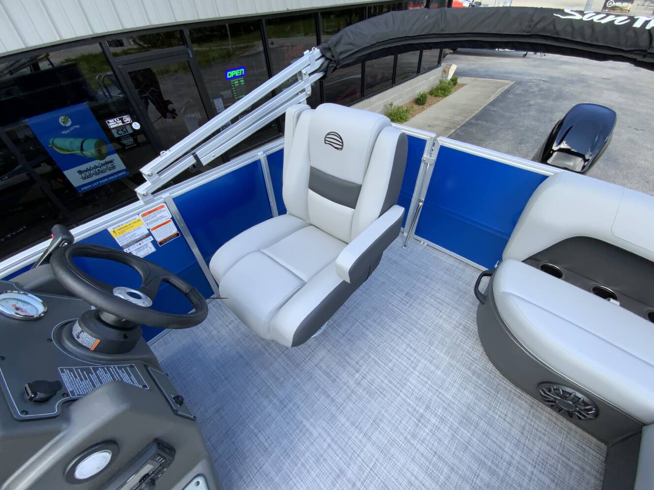 A photo of this 2027 Sun Tracker Party Barge® 16 DLX