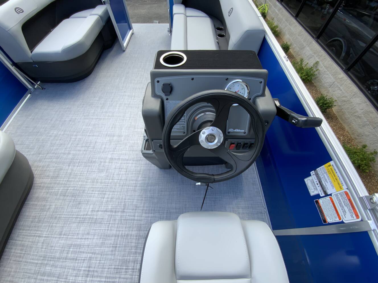 A photo of this 2027 Sun Tracker Party Barge® 16 DLX