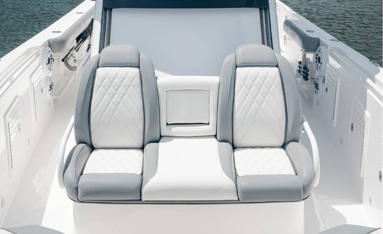 A photo of this 2024 Everglades 365 Center Console