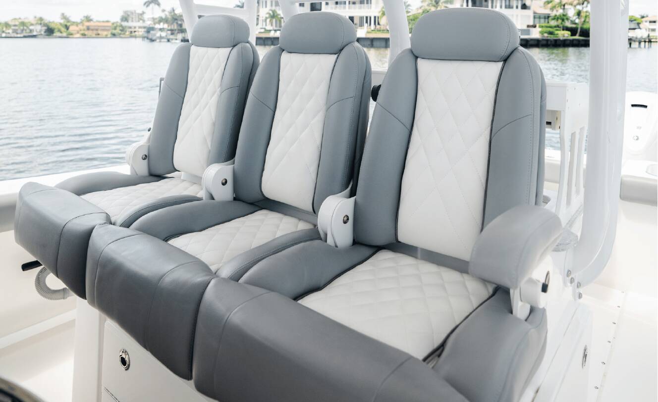 A photo of this 2024 Everglades 365 Center Console