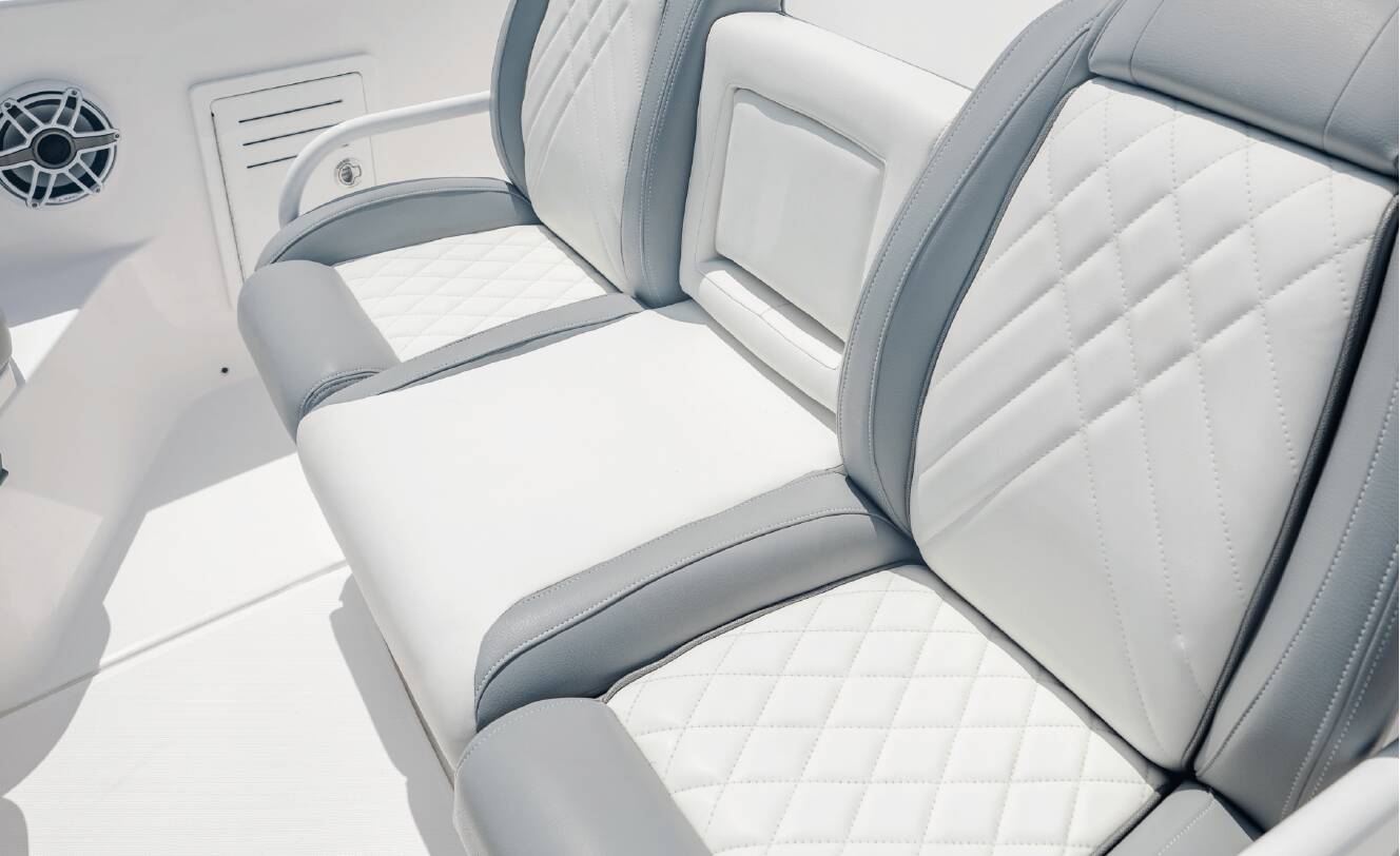 A photo of this 2024 Everglades 365 Center Console