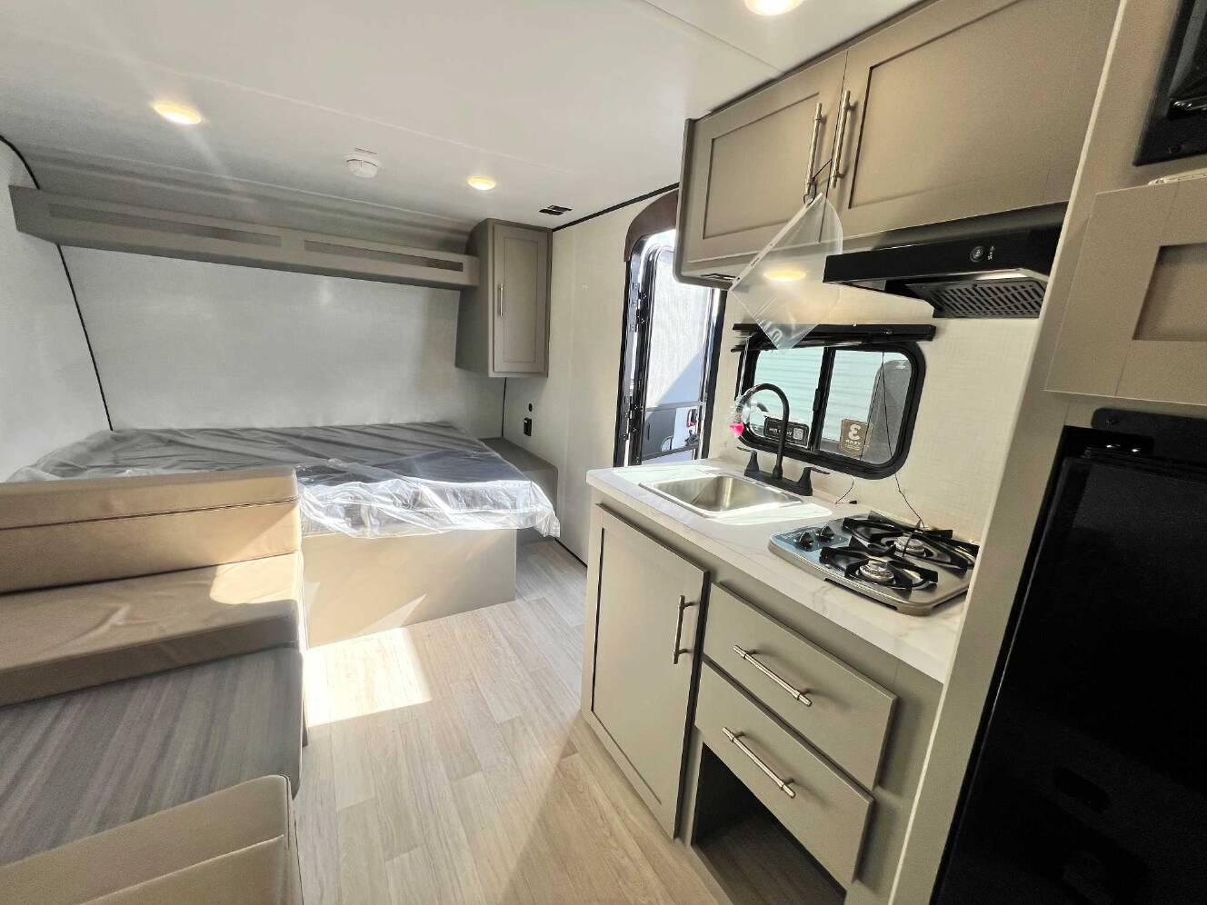 A photo of this 2027 Dynamax DX3 34KD