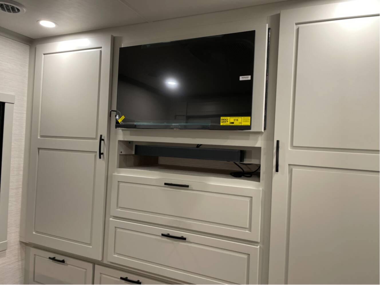 A photo of this 2027 Dynamax DX3 34KD