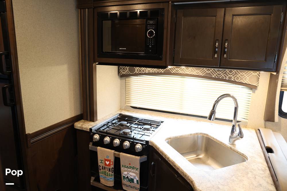 2020 Thor Motor Coach Chateau 28Z in lena IL