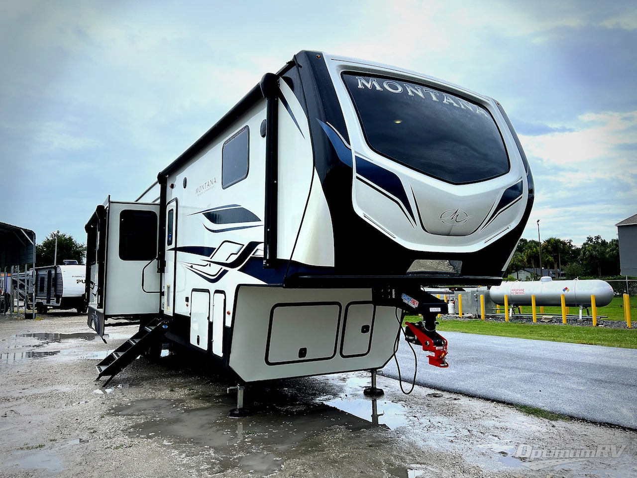 2023 Keystone Montana High Country 351BH in bushnell FL
