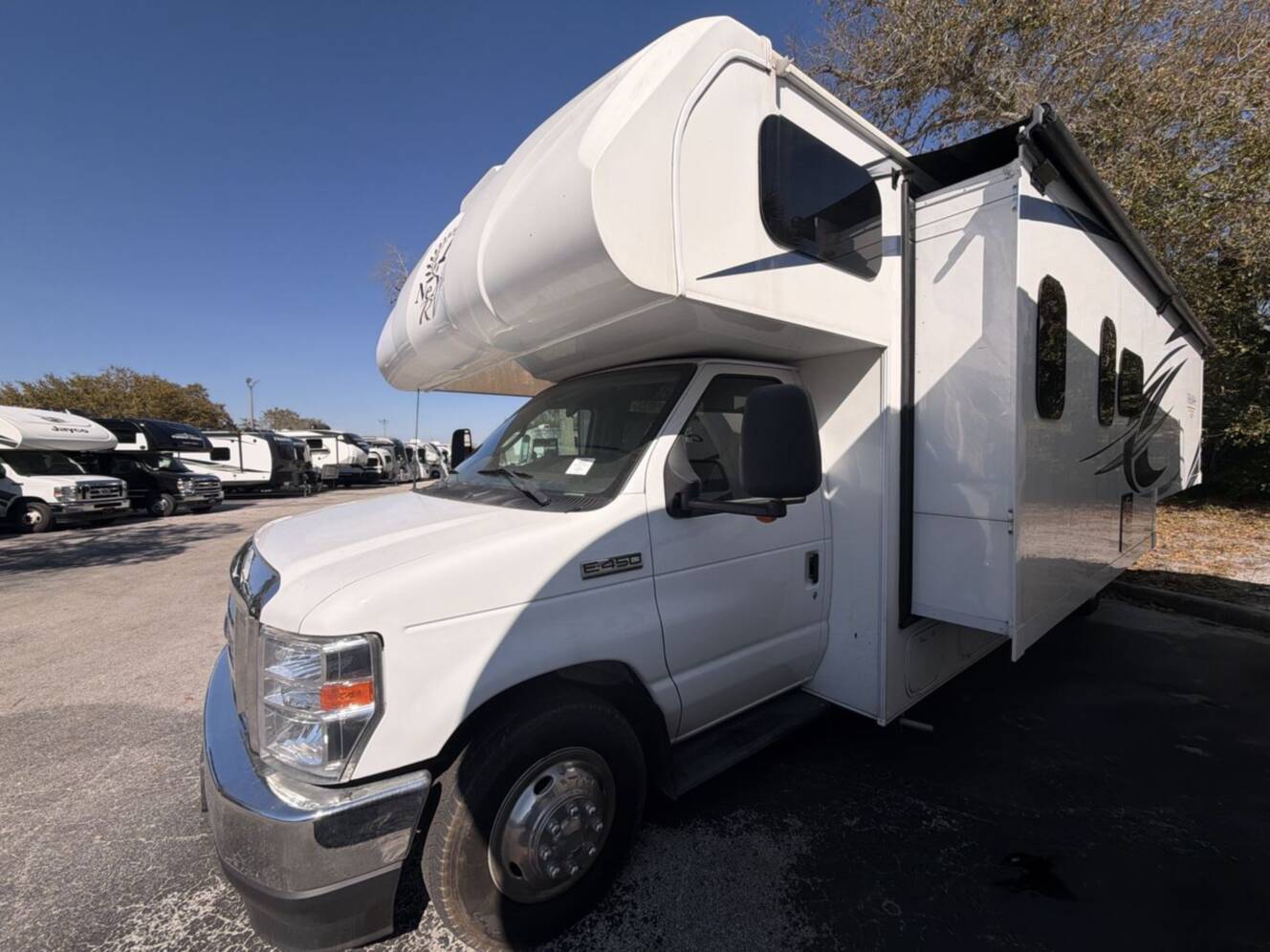 A photo of this 2024 Nexus Triumph 30T