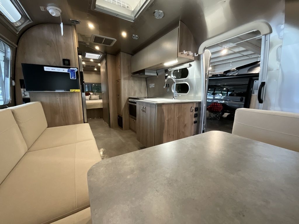 2027 Airstream Flying Cloud 27FB in reno NV