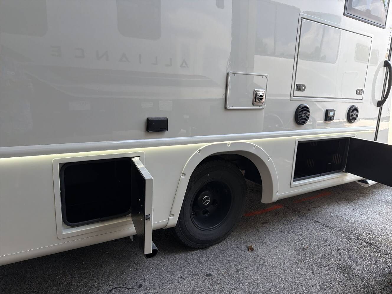 A photo of this 2027 Grand Design Lineage Series M 25FW