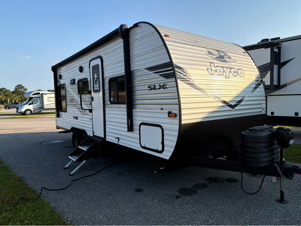 2025 Jayco Jay Flight SLX 210QB RV