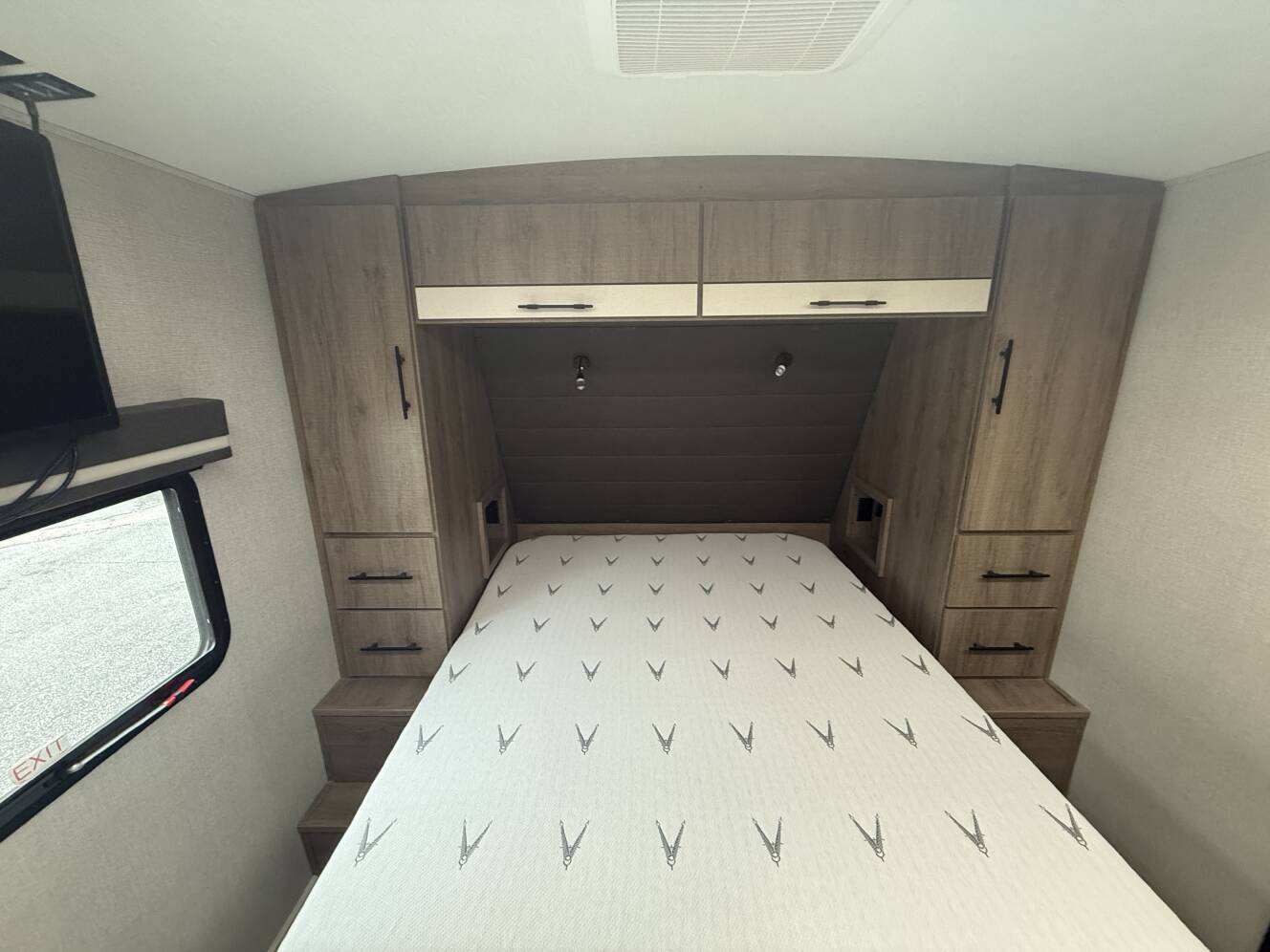 A photo of this 2024 Grand Design Imagine 2500RL
