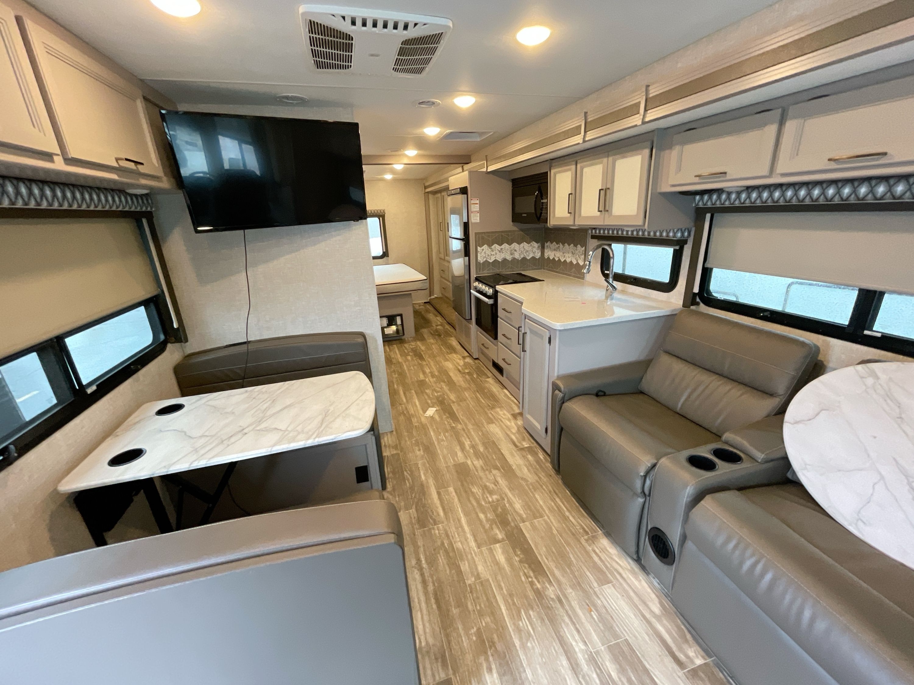 2022 Thor HURRICANE 29M in hamburg NY