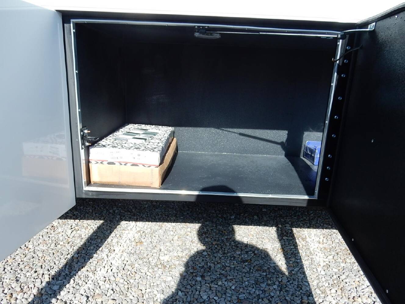 A photo of this 2027 Show Hauler SH1377T1-36