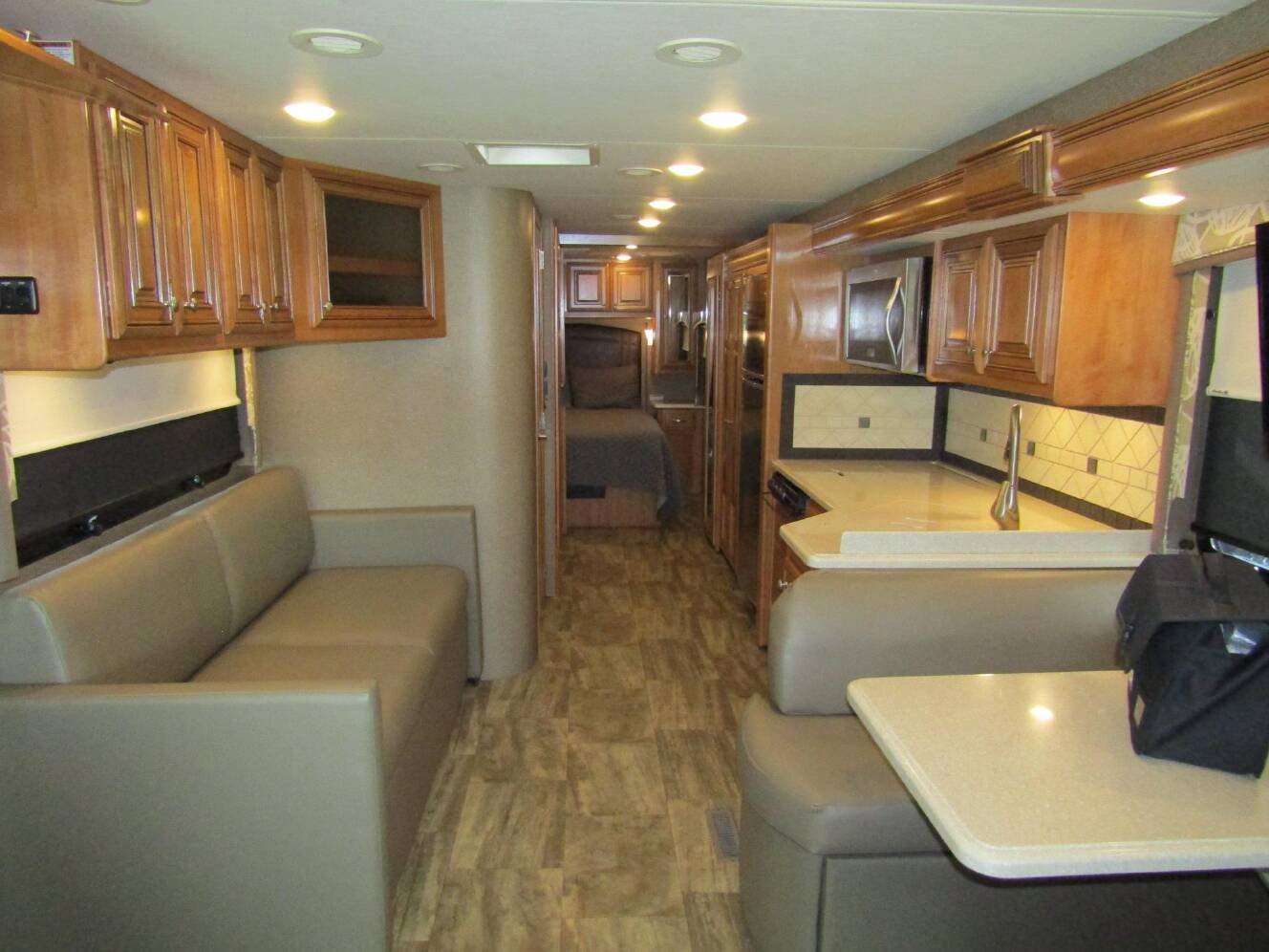 A photo of this 2016 Thor Motor Coach PALAZZO 33.2