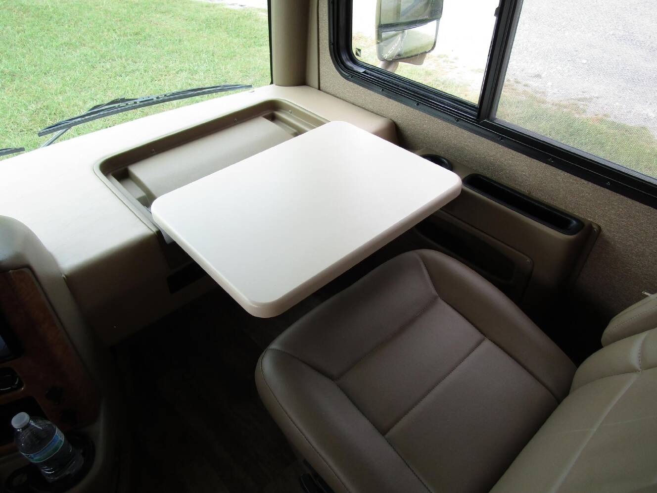 A photo of this 2016 Thor Motor Coach PALAZZO 33.2