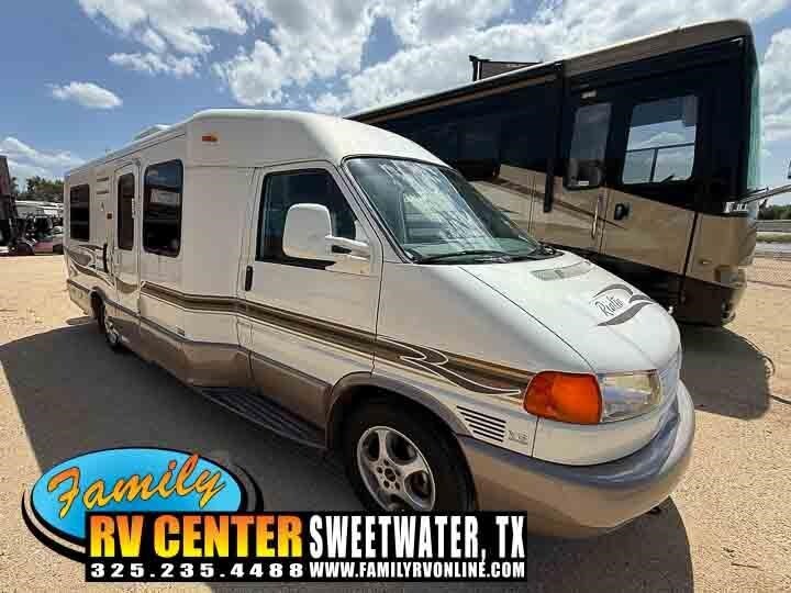 2005 Winnebago RIALTA 22FD in sweetwater TX