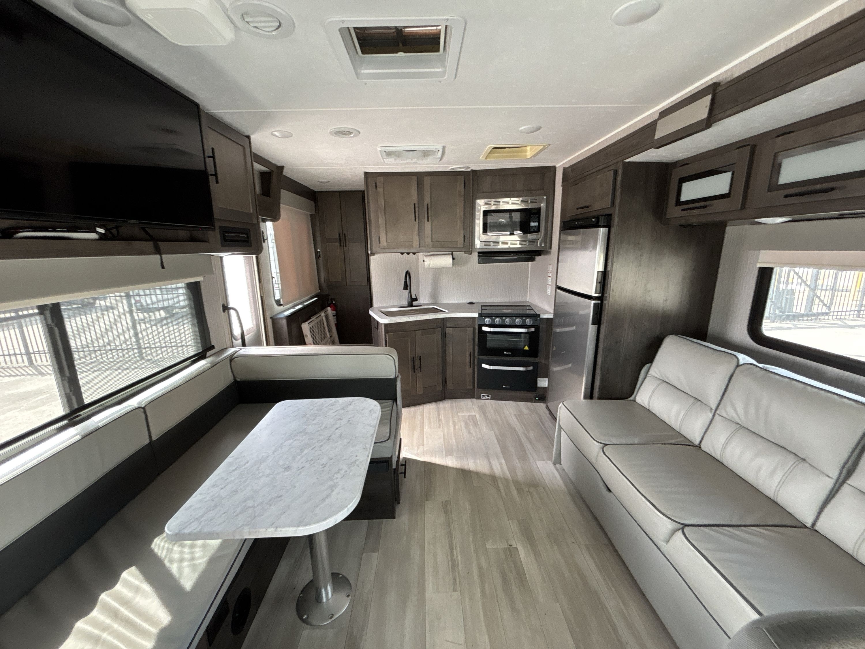 2023 Coachmen LEPRECHAUN 298KB in fort pierce FL