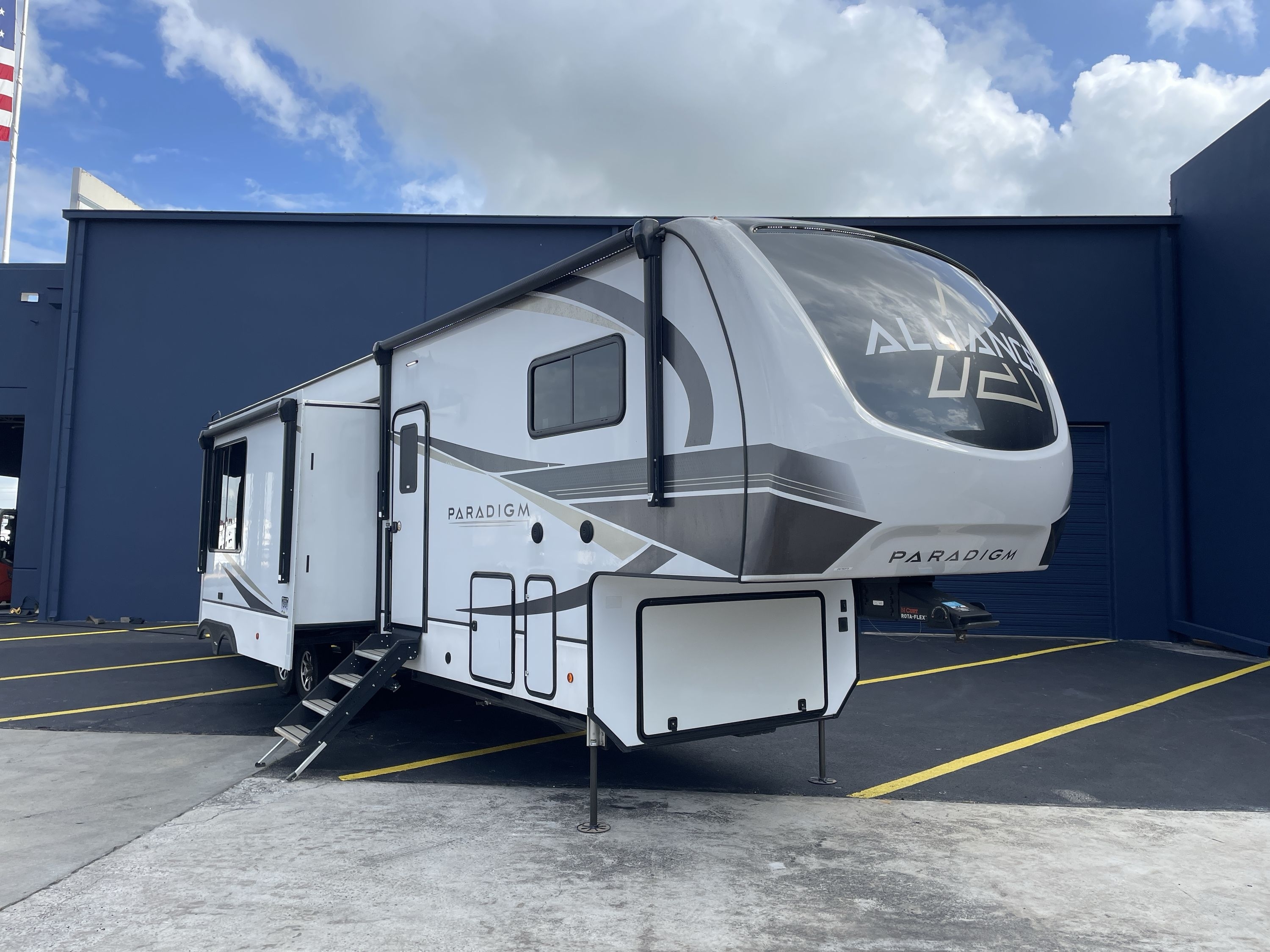 2024 Alliance PARADIGM 395DS in katy TX