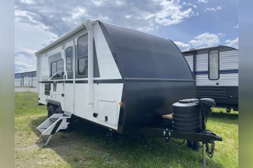 2026 Winnebago MICRO MINNIE 2108DS in west hatfield MA