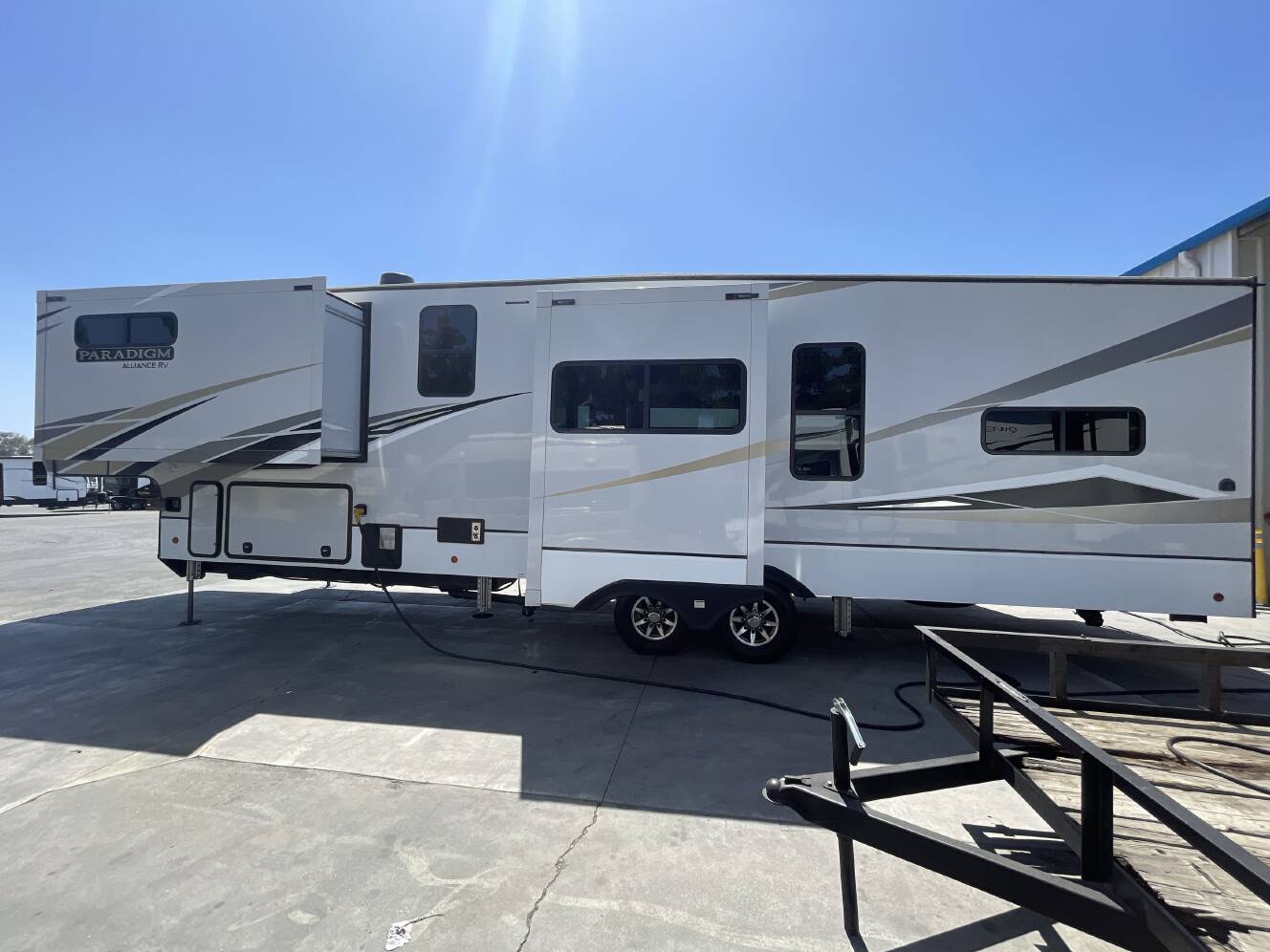 A photo of this 2021 Alliance PARADIGM 372RK