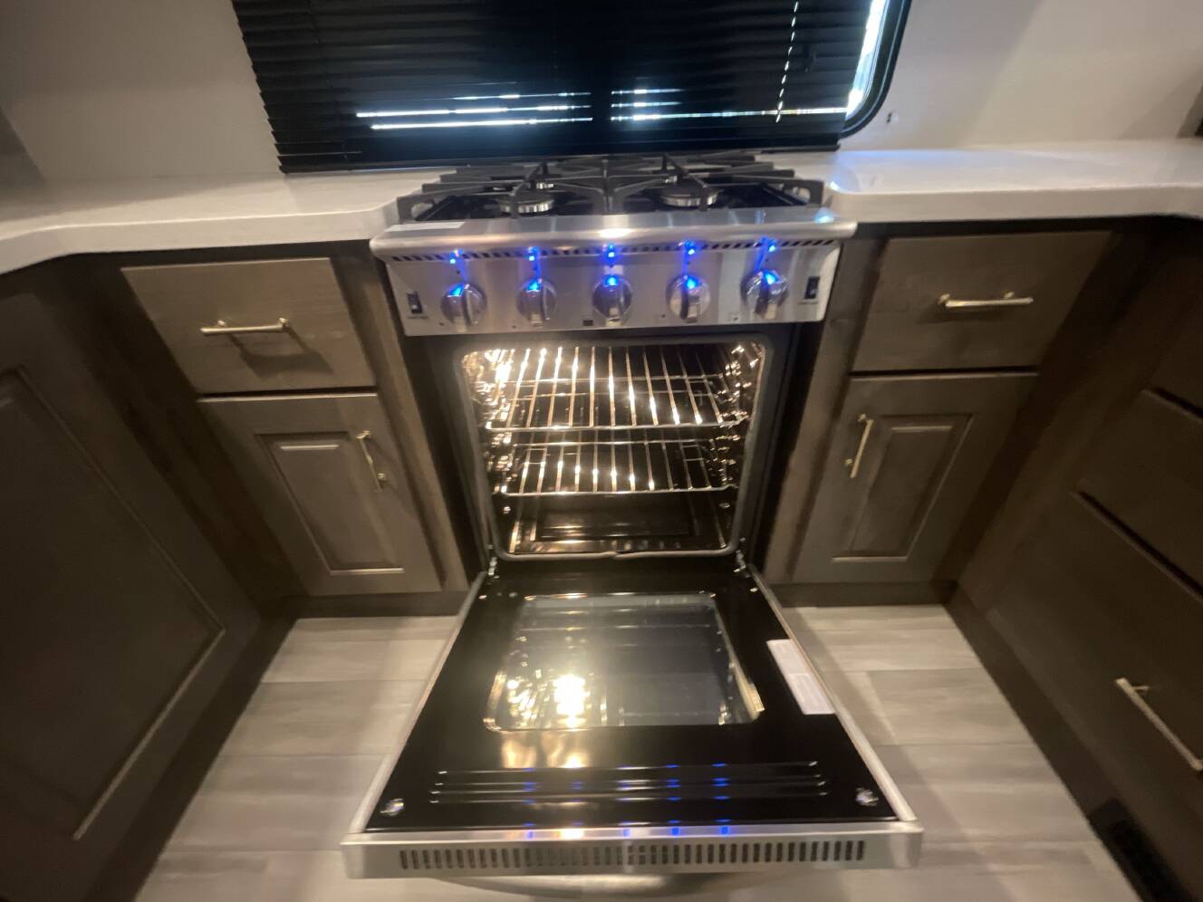 A photo of this 2021 Alliance PARADIGM 372RK
