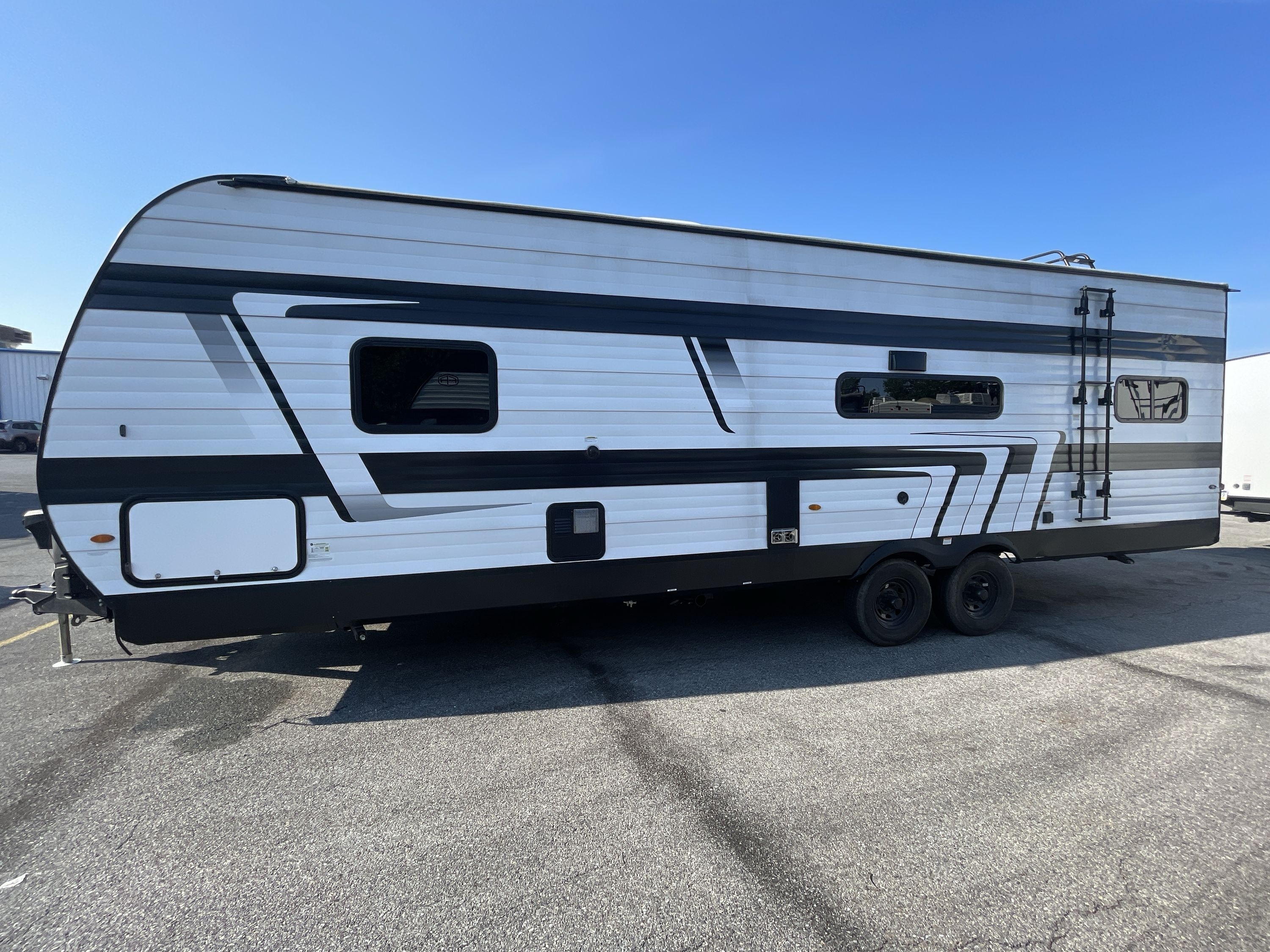 2024 Grand Design MOMENTUM MAV 27MAV Travel Trailer Toy Hauler RV