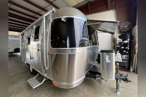 2017 Airstream FLYING CLOUD 19 in oklahoma city OK