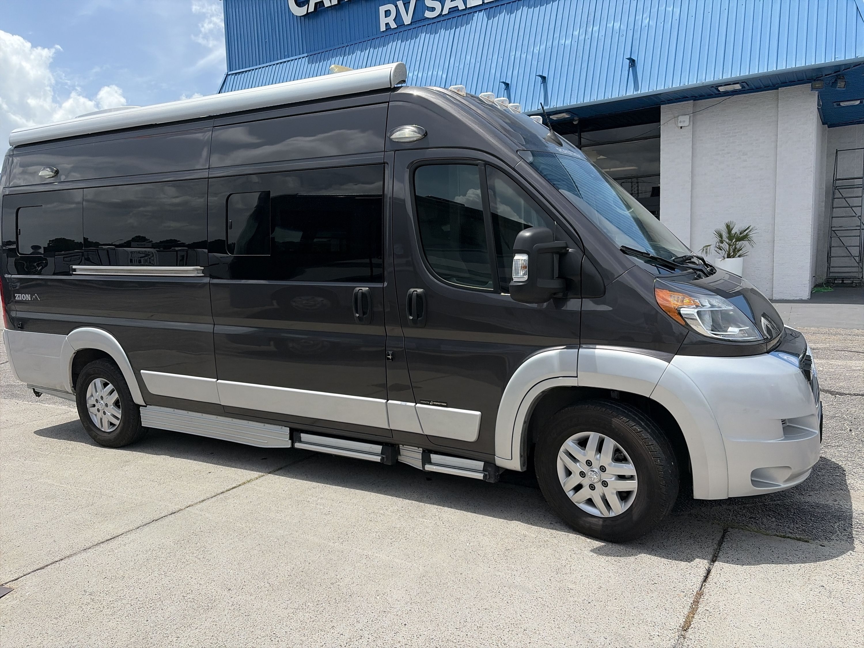 2023 Roadtrek ROADTREK ZION RV
