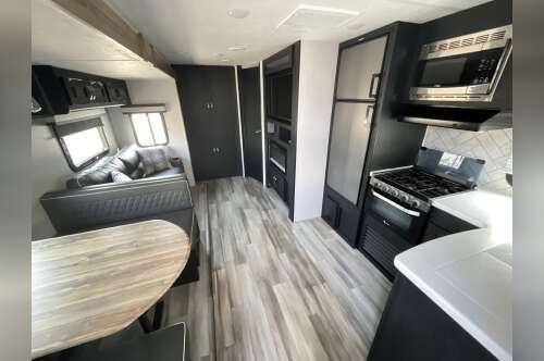 2023 Coachmen FREEDOM EXPRESS LIBERTY EDITION 326BHDSLE in eau claire WI
