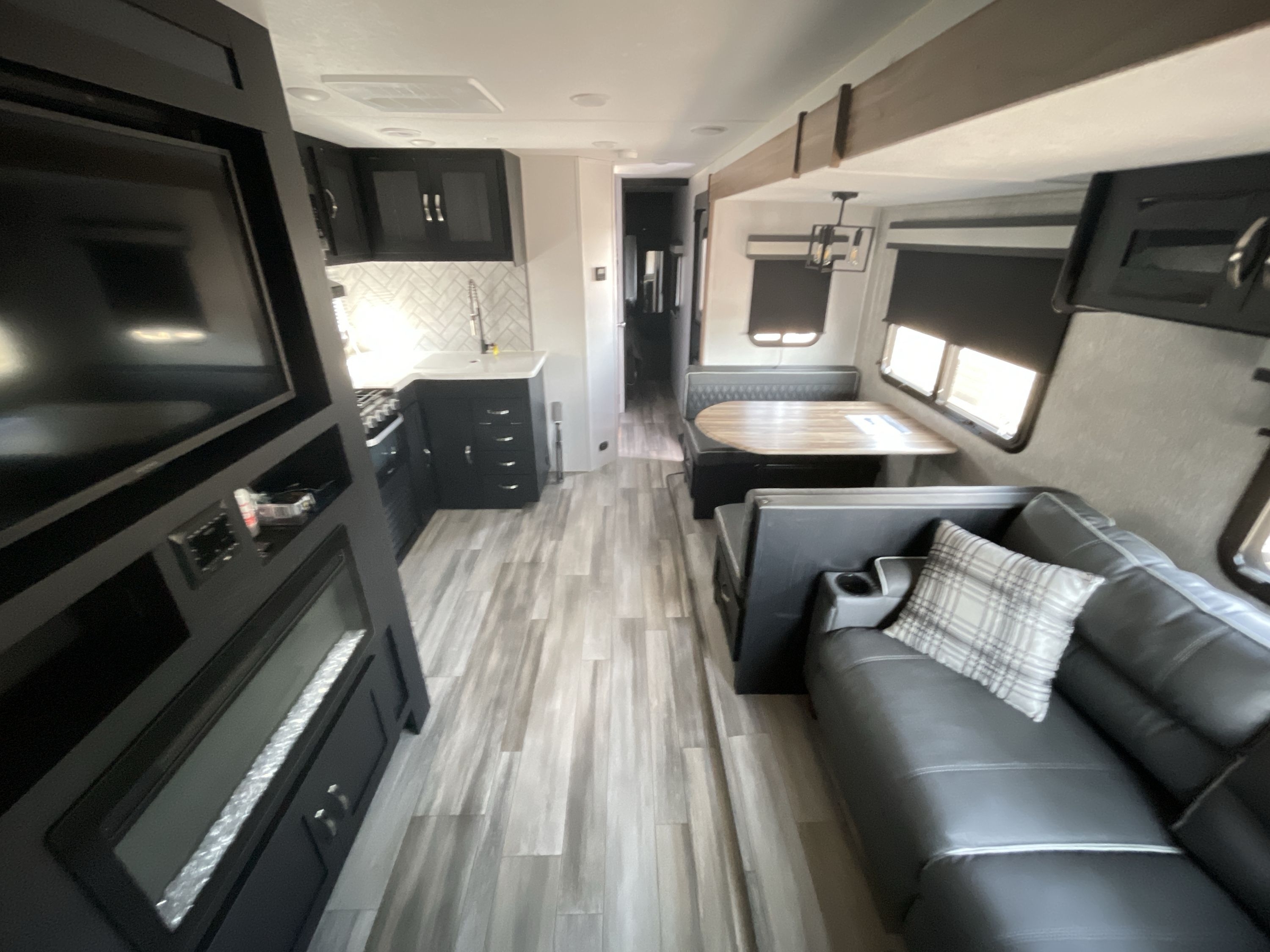 2023 Coachmen FREEDOM EXPRESS LIBERTY EDITION 326BHDSLE in eau claire WI