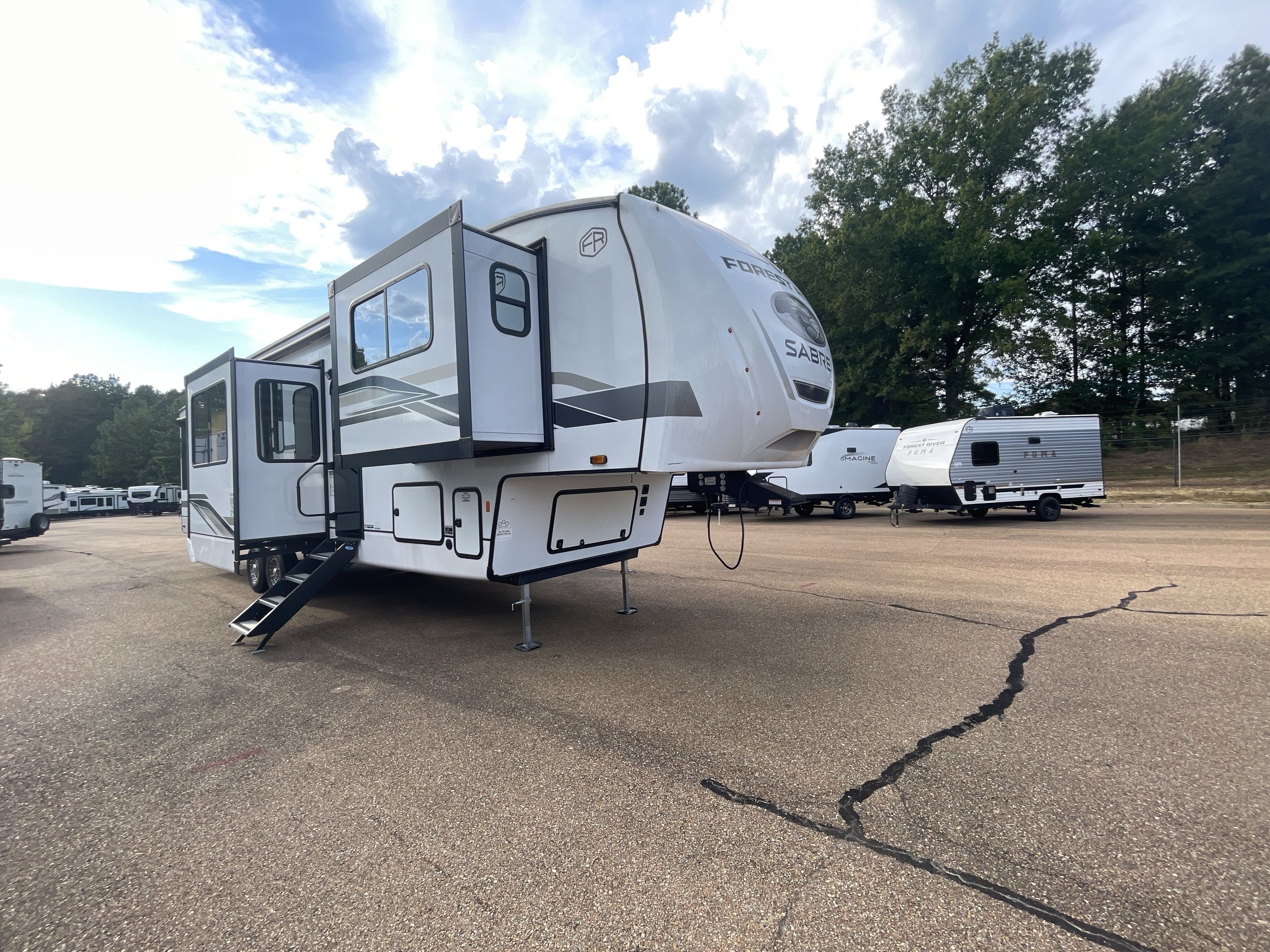 2025 Forest River SABRE 37FLH in jackson MS