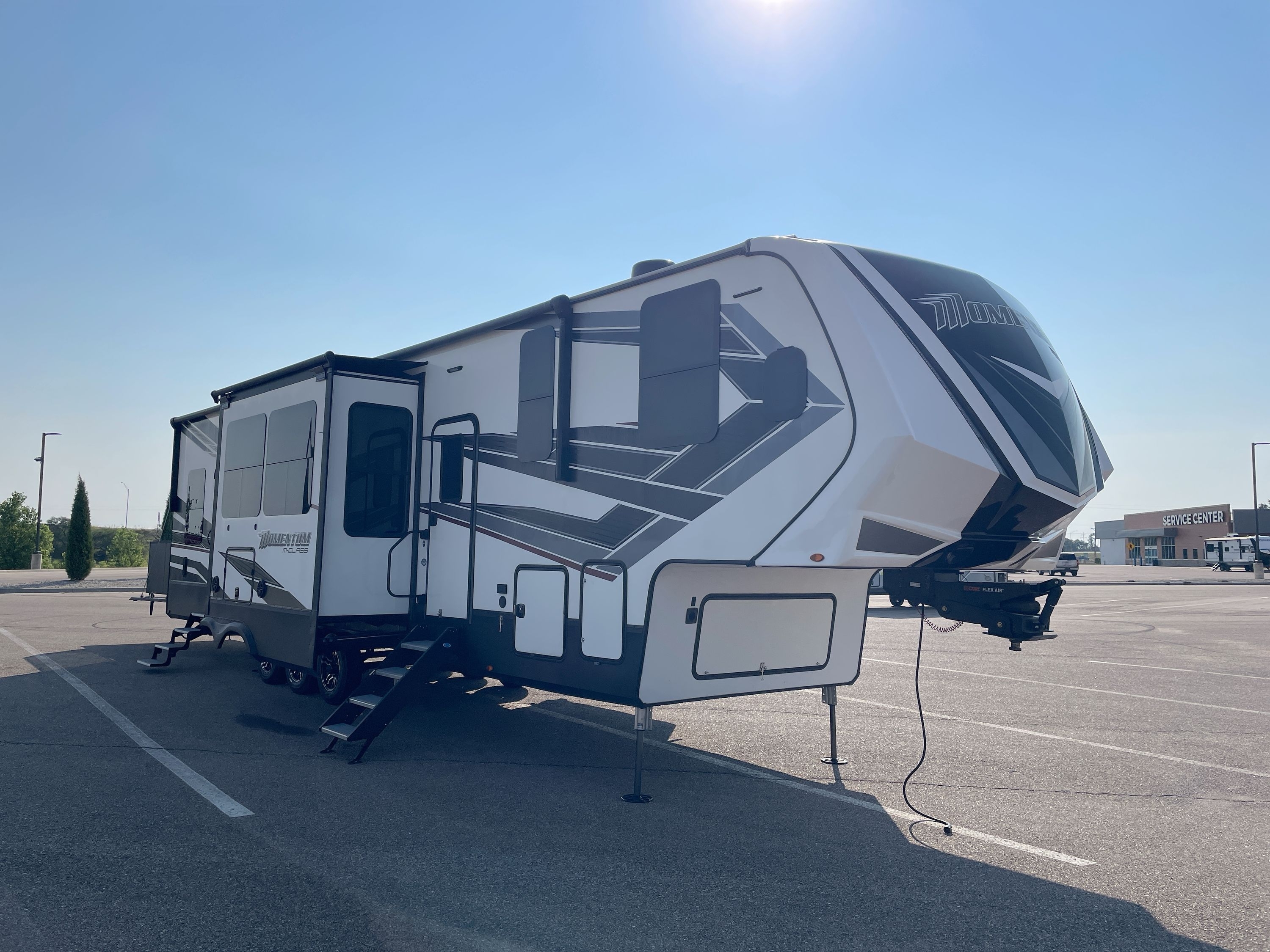 2021 Grand Design MOMENTUM 381M in wichita KS